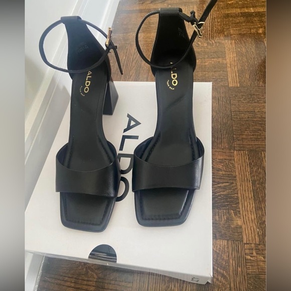 Aldo- Small black heels - Picture 2 of 4